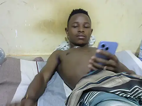 Snapshot of swthairydic chatting on 12/18/25, 11:05 swthairydic online show from 12/18/25, 11:05