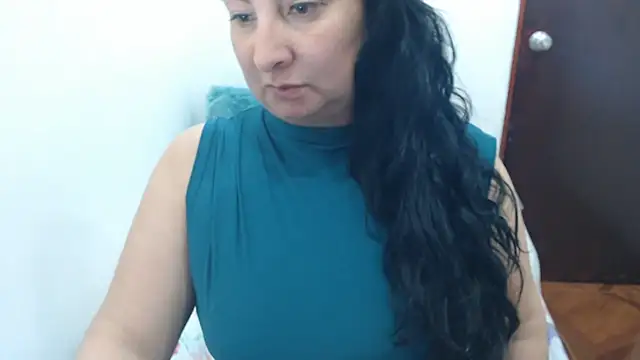 Snapshot of Ashyle chatting on 02/19/26, 11:28 Ashyle online show from 02/19/26, 11:28