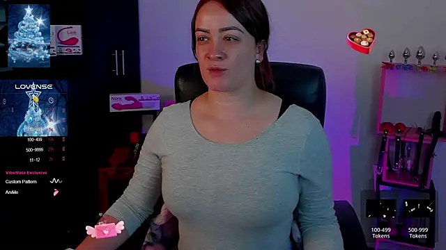 Snapshot of sara_goodgirl13 chatting on 12/10/24, 04:49 sara goodgirl13 online show from 12/10/24, 04:49