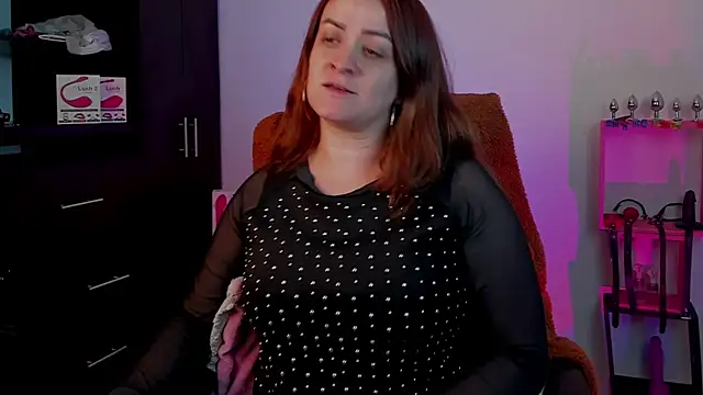 Snapshot of sara_goodgirl13 chatting on 01/04/25, 10:02 sara goodgirl13 online show from 01/04/25, 10:02