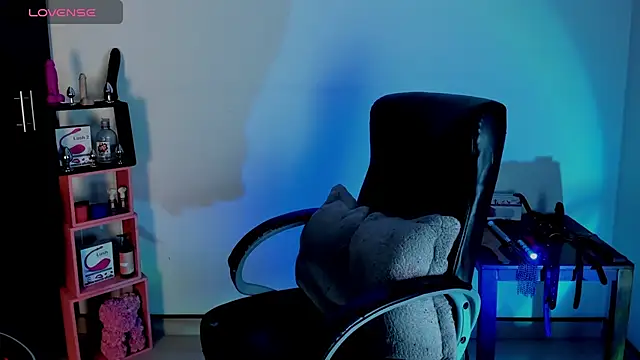 Snapshot of sara_goodgirl13 chatting on 09/10/25, 10:10 sara goodgirl13 online show from 09/10/25, 10:10