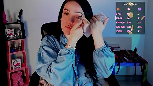 Snapshot of sara_goodgirl13 chatting on 09/18/25, 05:37 sara goodgirl13 online show from 09/18/25, 05:37