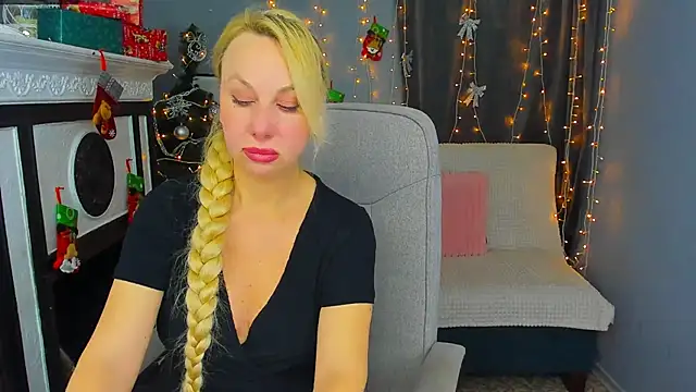 Snapshot of Anny_Jey_ chatting on 12/28/24, 06:29 Anny Jey online show from 12/28/24, 06:29