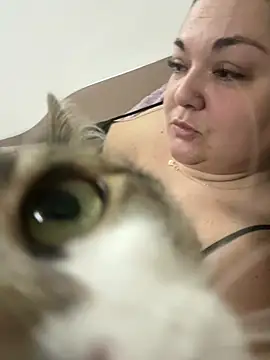 Snapshot of MikyVesela chatting on 03/24/26, 05:07 MikyVesela online show from 03/24/26, 05:07