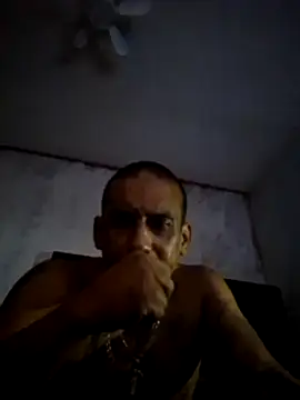 Snapshot of Alebir1329 chatting on 05/30/26, 08:33 Alebir1329 online show from 05/30/26, 08:33