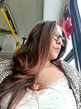 Snapshot of Lena-32 chatting on 02/20/25, 04:14 Lena-32 online show from 02/20/25, 04:14