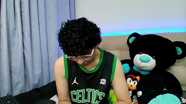 Snapshot of _nickconnor01 chatting on 12/16/24, 01:10 nickconnor01 online show from 12/16/24, 01:10