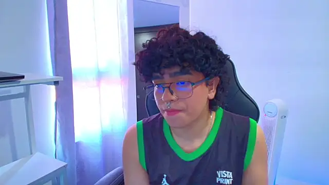 Snapshot of _nickconnor01 chatting on 01/20/25, 03:28 nickconnor01 online show from 01/20/25, 03:28