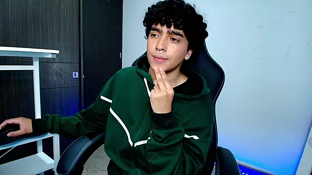 Snapshot of _nickconnor01 chatting on 01/26/25, 12:16 nickconnor01 online show from 01/26/25, 12:16