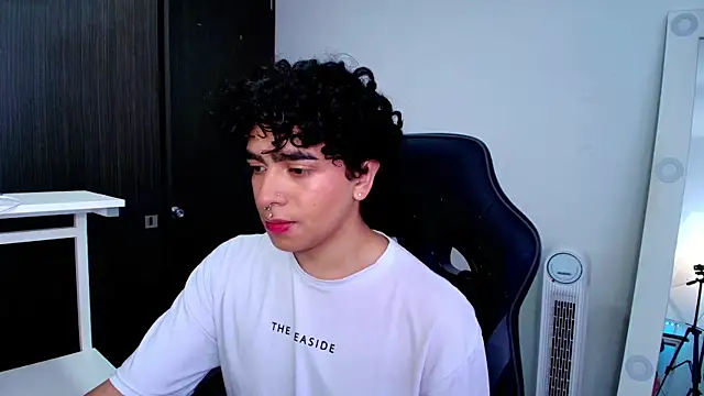 Snapshot of _nickconnor01 chatting on 01/29/25, 05:45 nickconnor01 online show from 01/29/25, 05:45