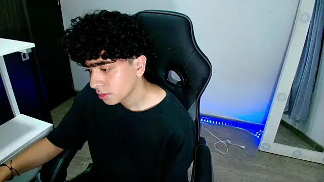 Snapshot of _nickconnor01 chatting on 02/03/25, 11:36 nickconnor01 online show from 02/03/25, 11:36