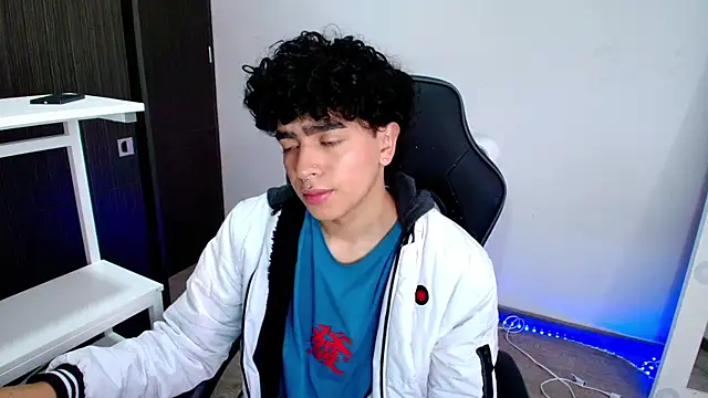 Snapshot of _nickconnor01 chatting on 02/04/25, 07:55 nickconnor01 online show from 02/04/25, 07:55