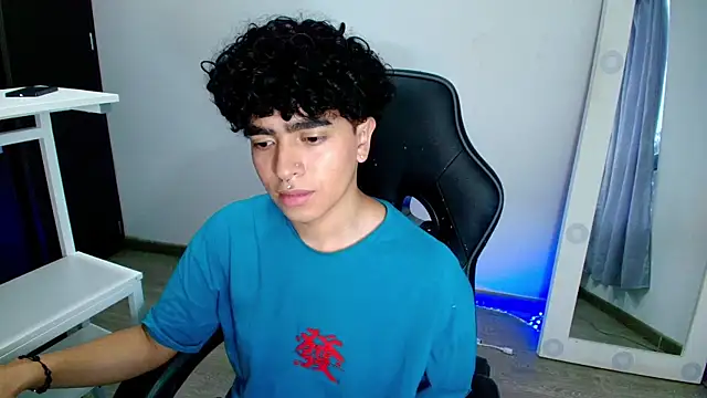 Snapshot of _nickconnor01 chatting on 02/04/25, 10:55 nickconnor01 online show from 02/04/25, 10:55