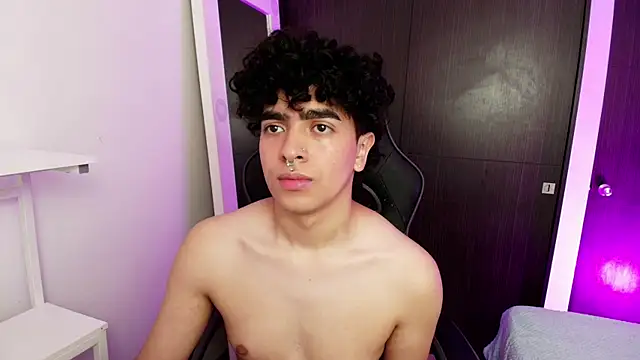 Snapshot of _nickconnor01 chatting on 02/13/25, 08:45 nickconnor01 online show from 02/13/25, 08:45