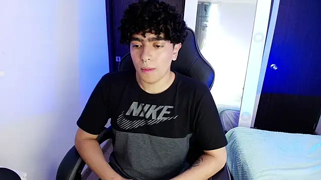 Snapshot of _nickconnor01 chatting on 02/23/25, 10:20 nickconnor01 online show from 02/23/25, 10:20