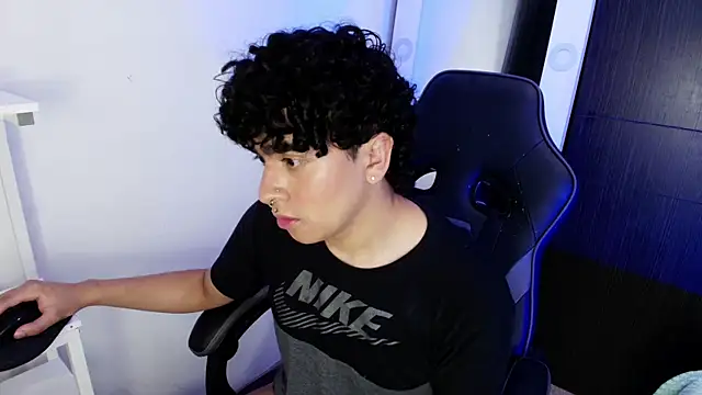 Snapshot of _nickconnor01 chatting on 02/24/25, 08:58 nickconnor01 online show from 02/24/25, 08:58