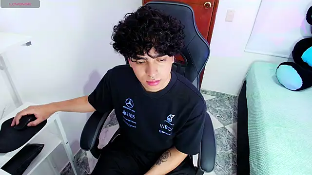 Snapshot of _nickconnor01 chatting on 03/15/25, 08:10 nickconnor01 online show from 03/15/25, 08:10