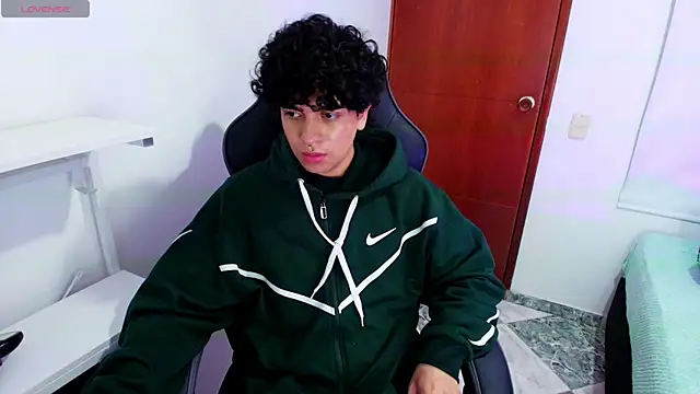 Snapshot of _nickconnor01 chatting on 03/15/25, 11:17 nickconnor01 online show from 03/15/25, 11:17