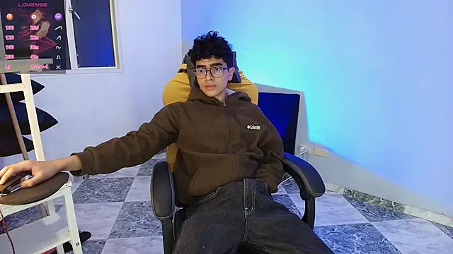 Snapshot of _nickconnor01 chatting on 09/19/25, 04:58 nickconnor01 online show from 09/19/25, 04:58