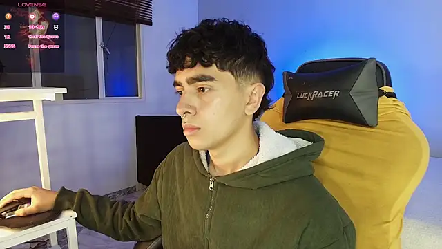 Snapshot of _nickconnor01 chatting on 10/05/25, 12:42 nickconnor01 online show from 10/05/25, 12:42