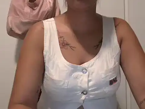 Snapshot of isabellalisa chatting on 02/11/25, 03:08 isabellalisa online show from 02/11/25, 03:08