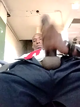 Snapshot of moro28vergon chatting on 04/19/26, 11:53 moro28vergon online show from 04/19/26, 11:53