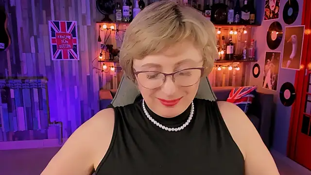 sugar vivien online show from 03/07/25, 08:33