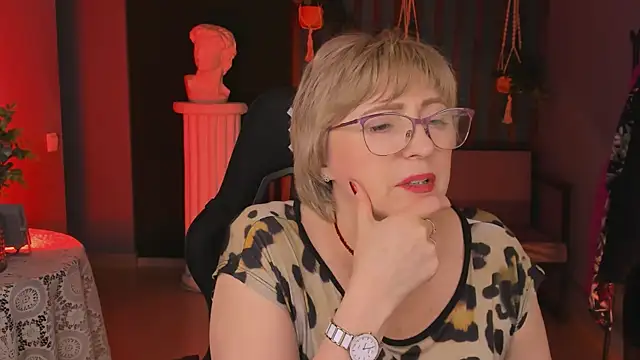 sugar vivien online show from 03/12/25, 12:04