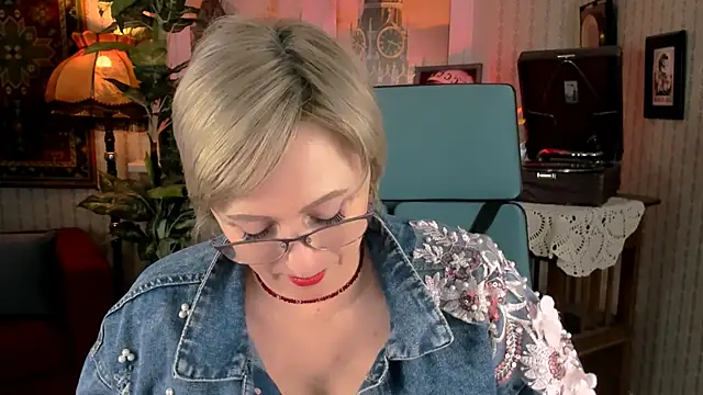 sugar vivien online show from 03/20/25, 09:26