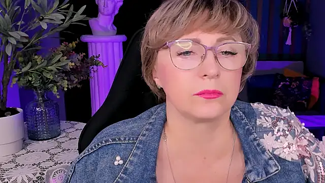 sugar vivien online show from 10/15/25, 01:33