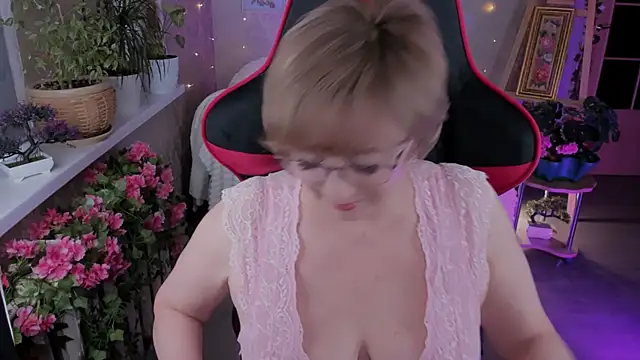 sugar vivien online show from 04/13/26, 02:11