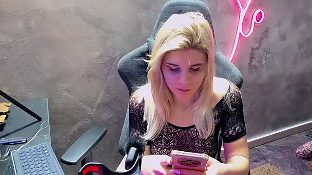 LeylaRosse online show from 02/17/26, 07:49