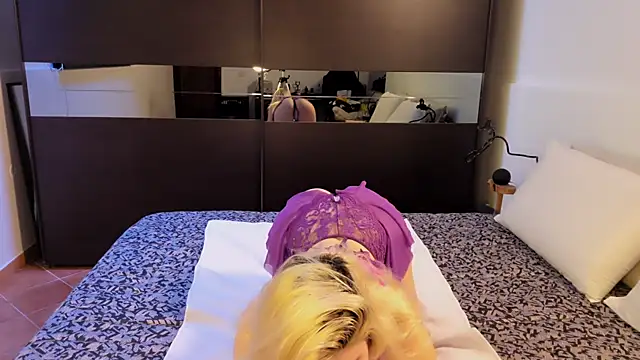 LeylaRosse online show from 04/10/26, 08:08