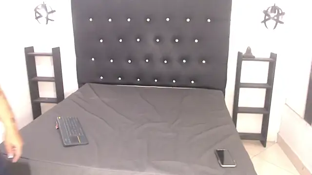 Snapshot of Mels_ chatting on 03/12/25, 07:59 Mels online show from 03/12/25, 07:59