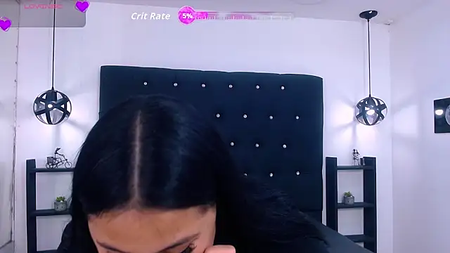 Snapshot of Mels_ chatting on 11/06/25, 07:04 Mels online show from 11/06/25, 07:04