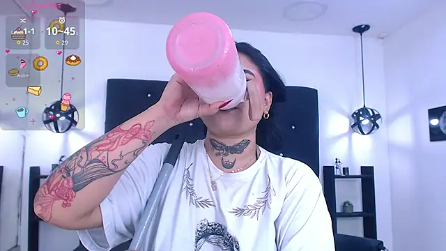 Snapshot of Mels_ chatting on 11/22/25, 06:51 Mels online show from 11/22/25, 06:51