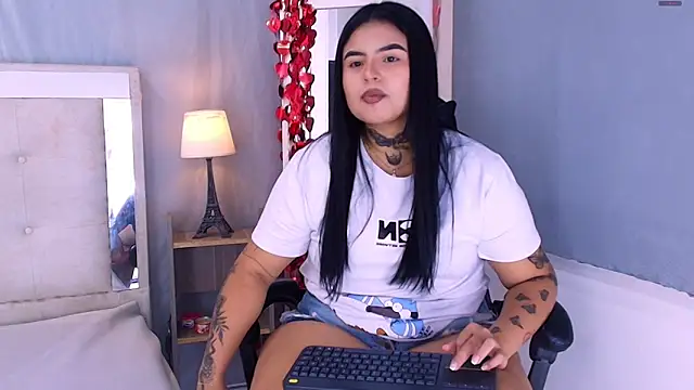 Snapshot of Mels_ chatting on 02/27/26, 02:17 Mels online show from 02/27/26, 02:17