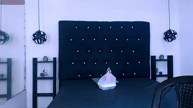 Snapshot of Mels_ chatting on 04/08/26, 06:19 Mels online show from 04/08/26, 06:19