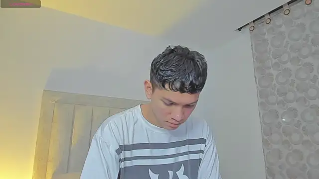 JulianRose 1 online show from 03/09/25, 10:52