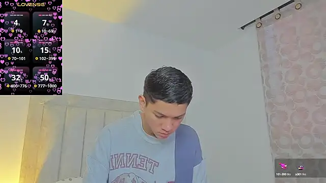 JulianRose 1 online show from 03/11/25, 11:12