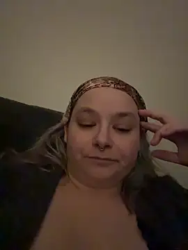 Snapshot of kitten0760 chatting on 05/06/26, 01:14 kitten0760 online show from 05/06/26, 01:14