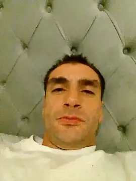 Snapshot of youhavefunandillcum chatting on 03/22/25, 08:48 youhavefunandillcum online show from 03/22/25, 08:48