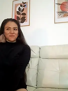 Snapshot of Eyleen_24 chatting on 01/27/25, 08:17 Eyleen 24 online show from 01/27/25, 08:17