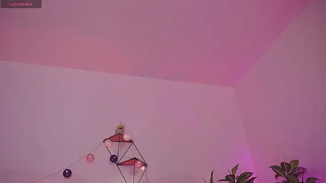 Eyleen 24 online show from 12/13/25, 07:53