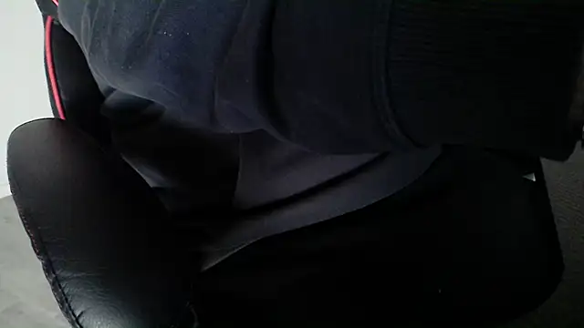 Snapshot of Dandi19 chatting on 02/02/25, 04:32 Dandi19 online show from 02/02/25, 04:32