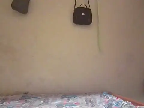 Snapshot of pritty-leila chatting on 09/18/25, 07:32 pritty-leila online show from 09/18/25, 07:32