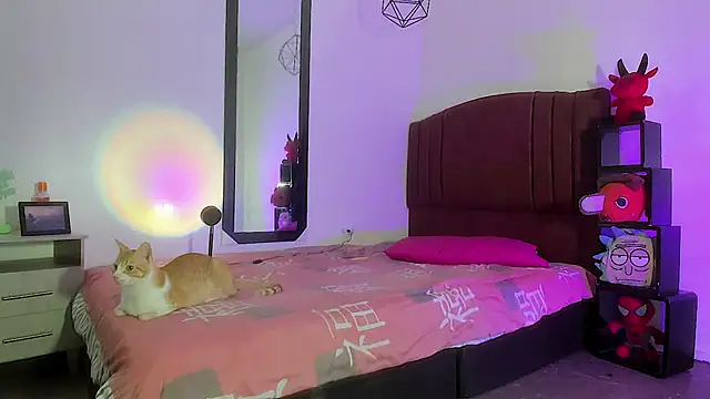 alisson zafiro  online show from 12/14/24, 09:07