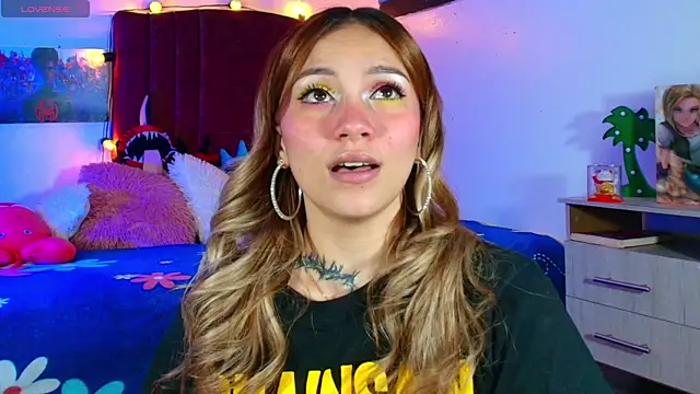 alisson zafiro  online show from 09/22/25, 03:08