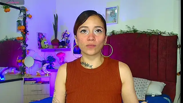 alisson zafiro  online show from 04/15/26, 03:46