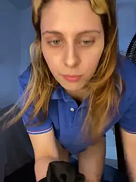 Snapshot of FlorBich chatting on 01/27/25, 06:52 FlorBich online show from 01/27/25, 06:52